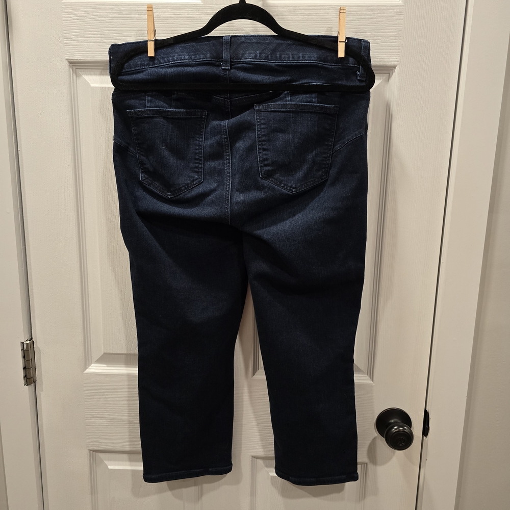 Torrid Crop Bombshell Jeans - Picture 4 of 4